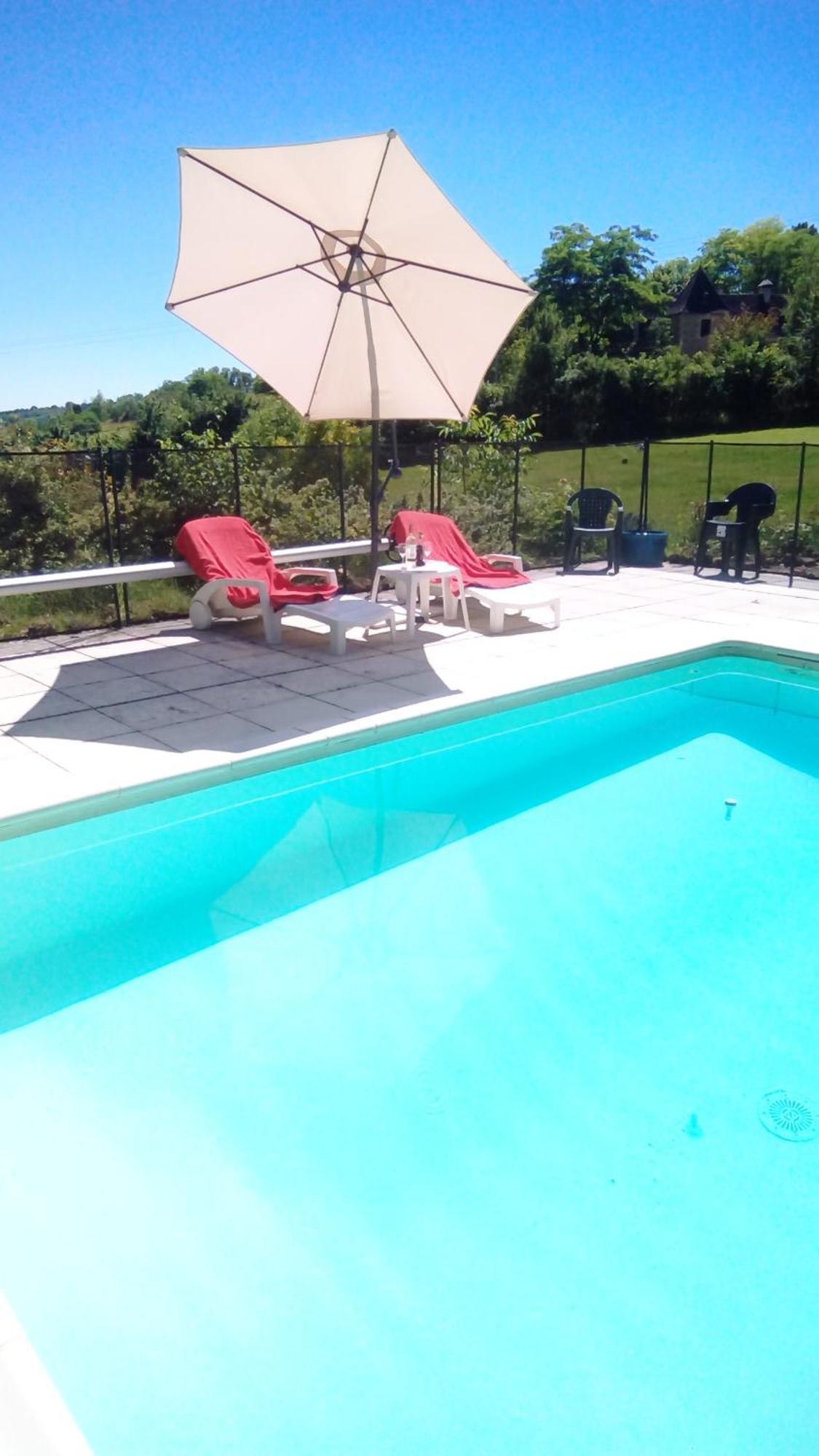 Les Coustilles Saint-Alvere ภายนอก รูปภาพ